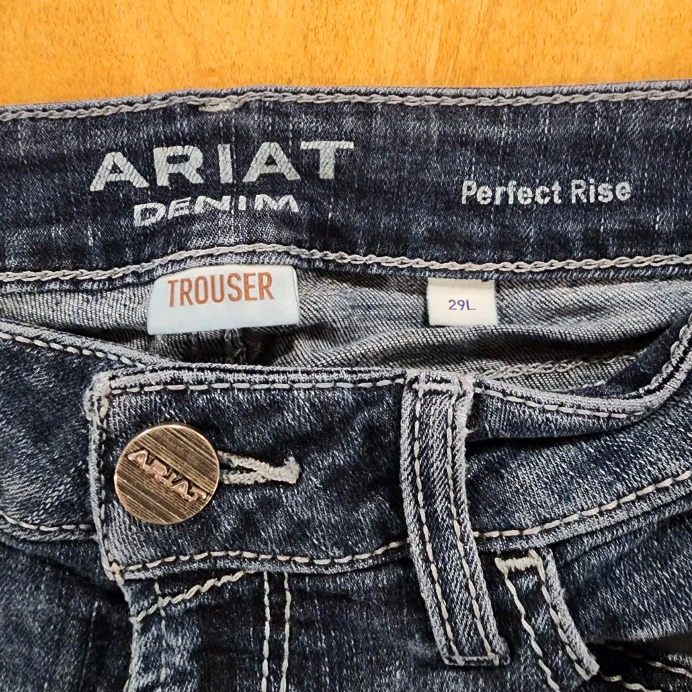 Ariat Relaxed Fit Dark Blue Jeans - Picture 4 of 7